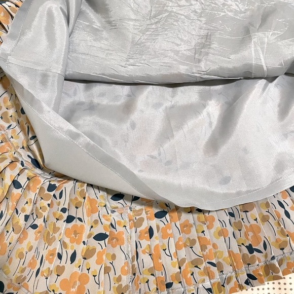 MARC JACOBS Silk Floral Print Pleated Skirt, Blue Yellow Orange, US 2 - Picture 16 of 16